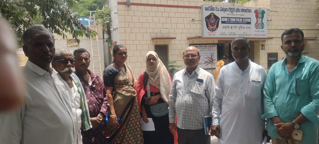 దళిత మైనర్ బాలిక పట్ల అమానుషంగా ప్రవర్తించిన నిందితులపై ఎస్సీ ఎస్టీ చట్టం కింద కేసు నమోదు చేయాలి