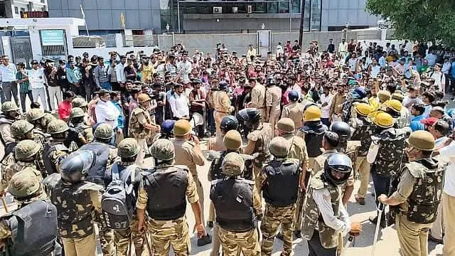 HRF demands Immediate and unconditional release of all detained intellectuals, activists, and supporters of the workers during wage protests in Uttar Pradesh